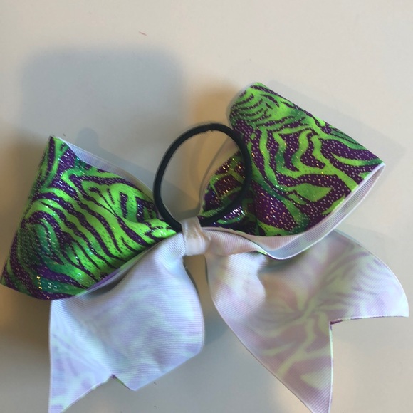 Bow - Picture 2 of 2